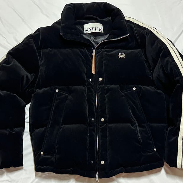 SATUR 벨벳 덕 다운 패딩 블랙 L