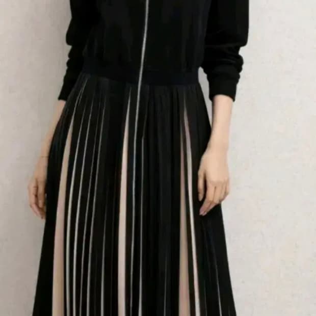 Karl Lagerfeld sports dress 롱짚업