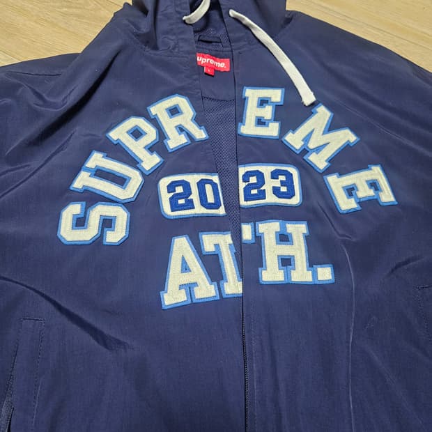 슈프림 ath 2023 집업 네이비 L