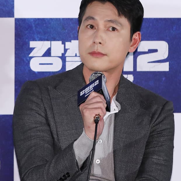 톰포드 캐시미어 100% 헨리넥 니트 셔츠 판매 합니다.