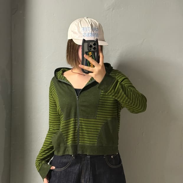 green stripe pattern full zip-up