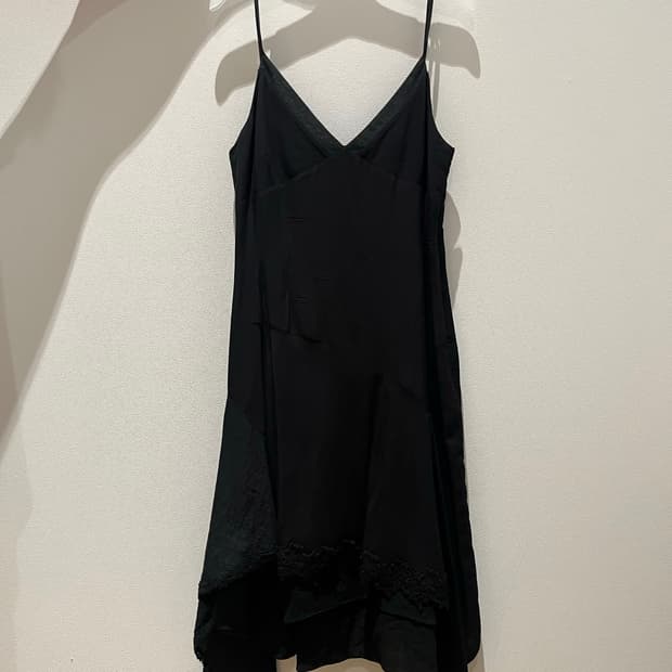 *새상품 VERSO 에쉬메트릭 레이스 원피스 블랙