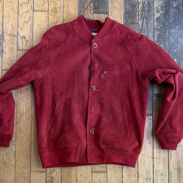 블랙아웃 레더 바시티