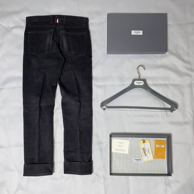 톰브라운 코듀로이 차콜 팬츠