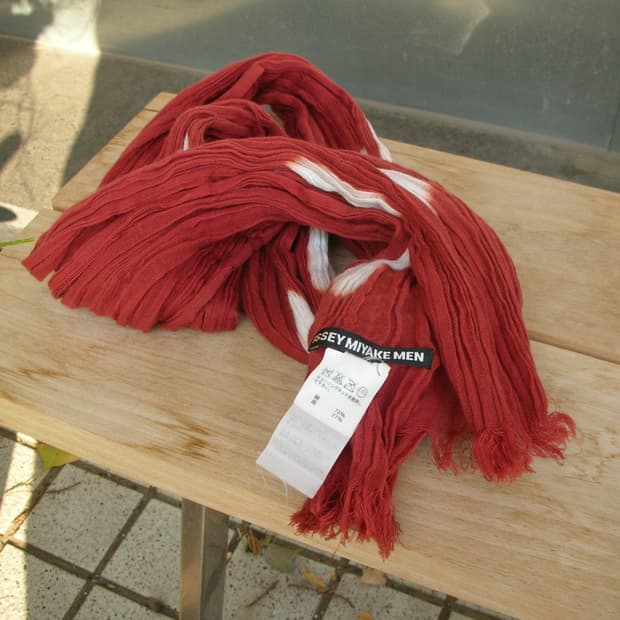 Isseymiyake  Dot muffler