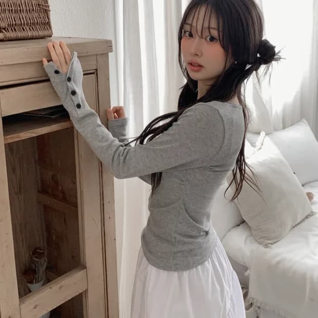 브이넥 긴팔 슬림티