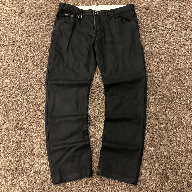 휴고 보스 블랙 코팅진 데님 팬츠