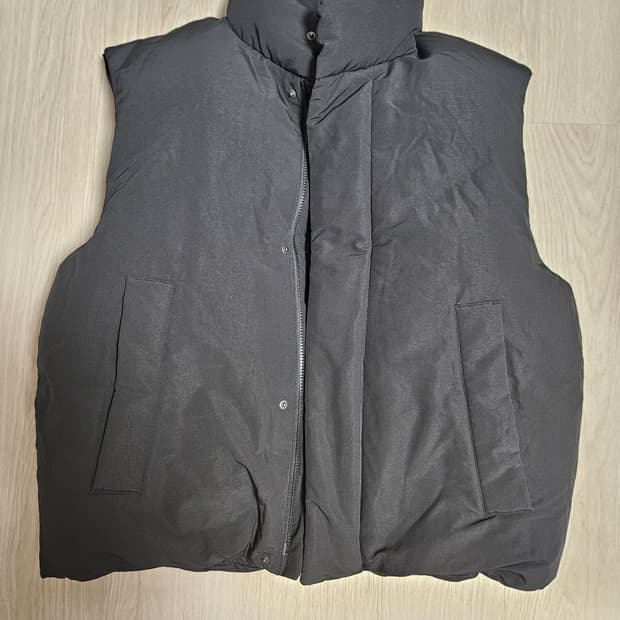 무신사 스탠다드 덕다운 패딩 조끼 블랙 2XL