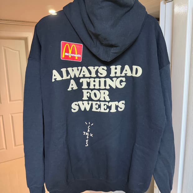 XL 트래비스스캇 x 맥도날드 머천 애플파이 후드