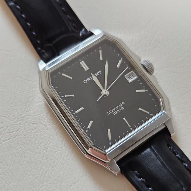 빈티지 오리엔트 스위머 검판 가죽 시계
