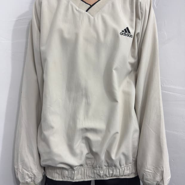 adidas logo top