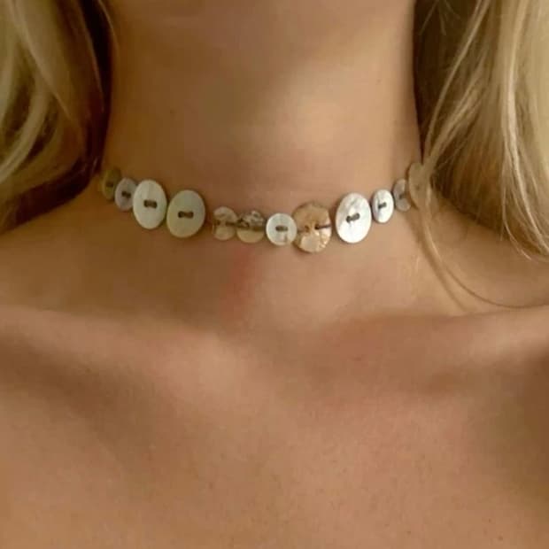 단추 목걸이 (Button necklace)
