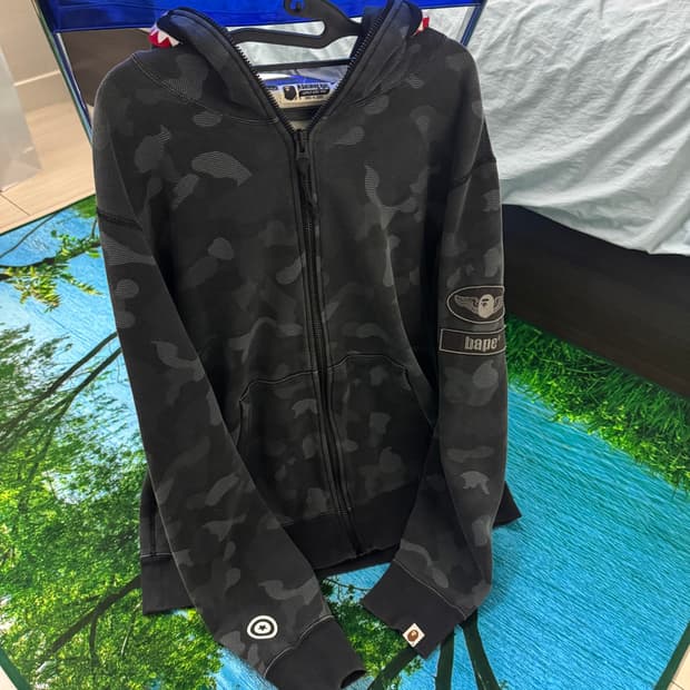 블랙 카모 샤크 후드 