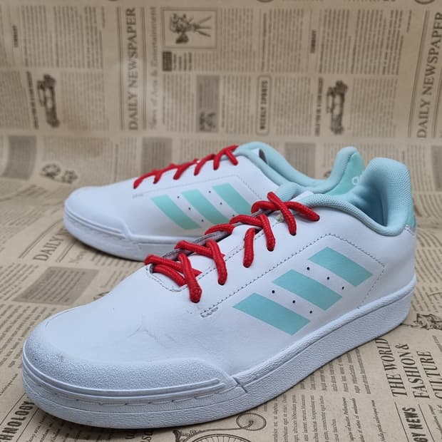 아디다스 코트70s 여성텐스화 240