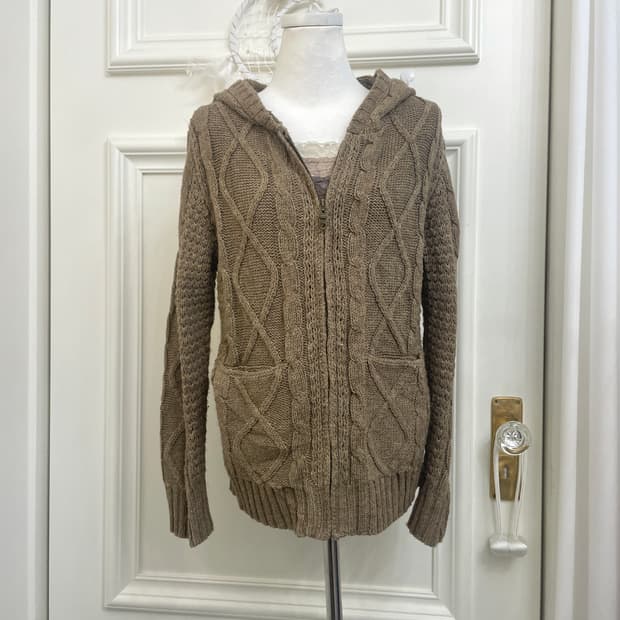 vintage brown twist pocket point hoodie-