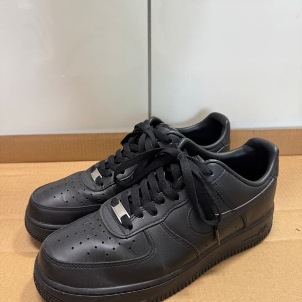 나이키 에어포스1 프레쉬 블랙 280