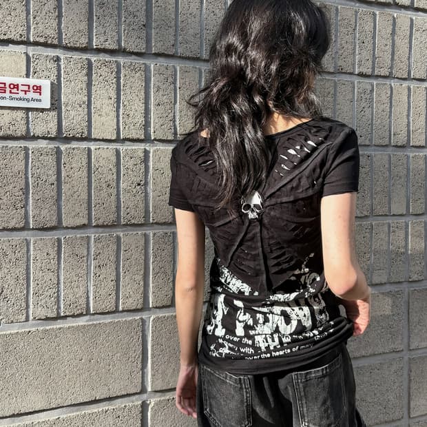 Back detail slim top