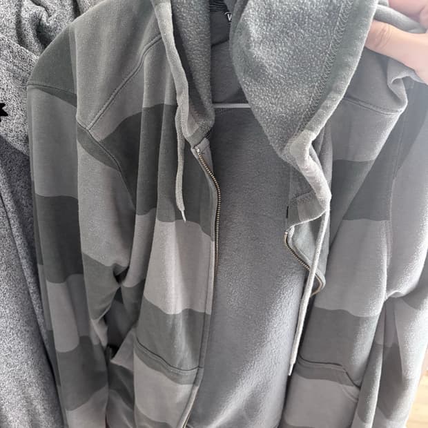 Volcom 후드집업