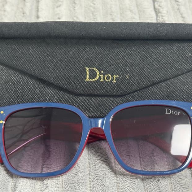 디올 시그니처 스퀘어 선글라스