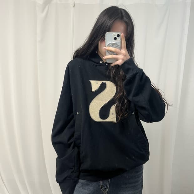 Satur Rivet Appliqué Black Hoodie