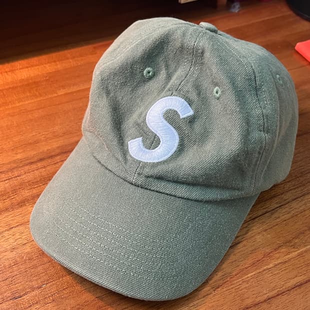 Supreme Kevlar 모자