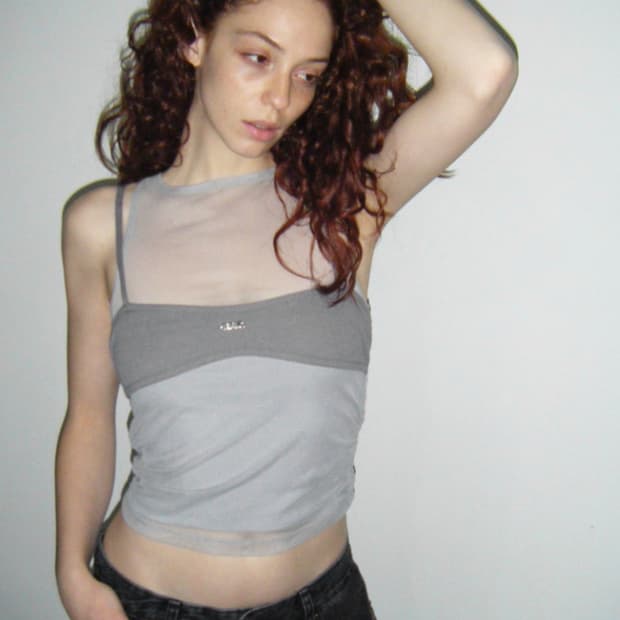 오도어 Ash sleeveless