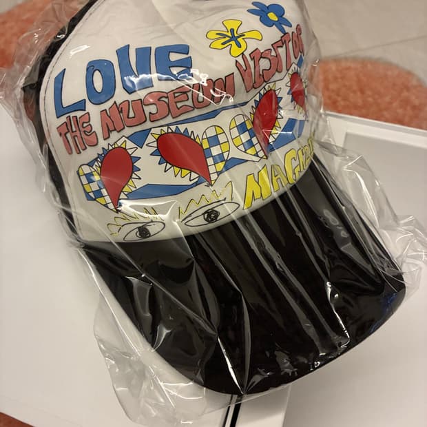 더뮤지엄비지터x아이즈매거진모자