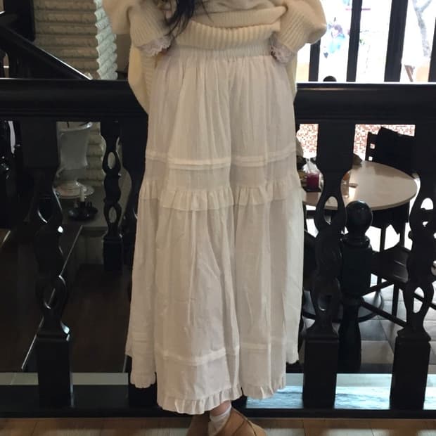 레이스 롱스커트