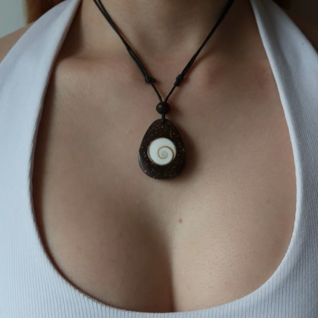 shell spiral necklace