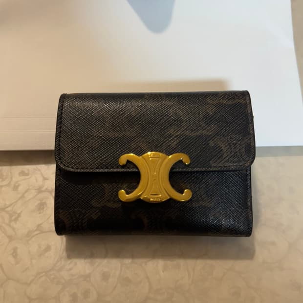 셀린느 트리옹프 캔버스 코인 월렛 탄 카드지갑