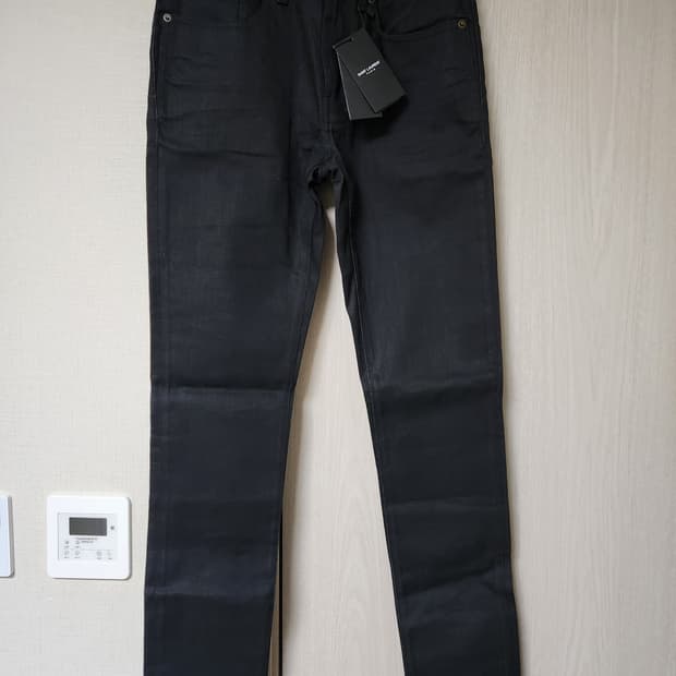 생로랑 스테디 블랙진