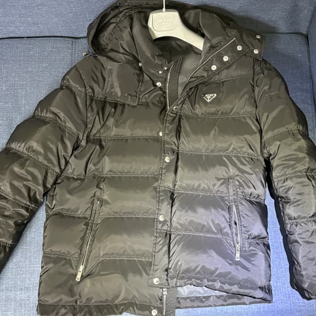 프라다 패딩 54사이즈