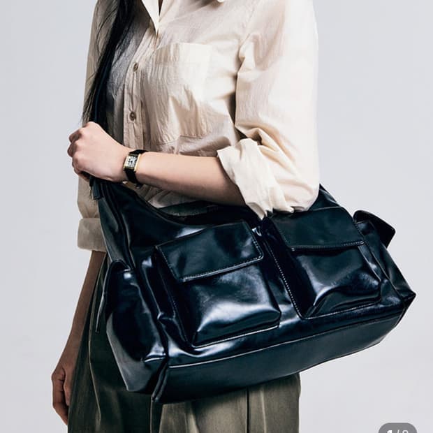 슈펜 멀티포켓 숄더 크로스 백