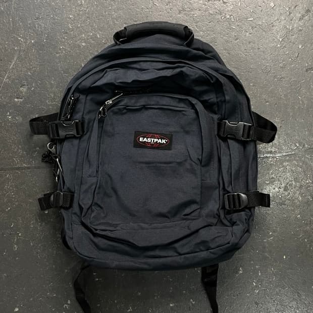 이스트팩 백팩