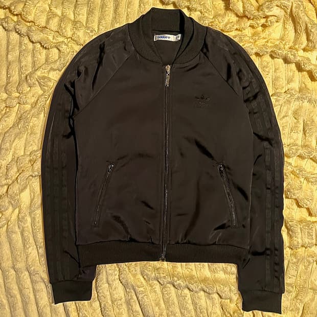 아디다스 검검 크롭져지