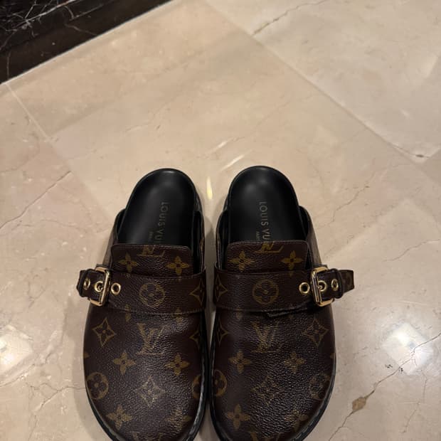 루이비통 모노그램 클로그 뮬