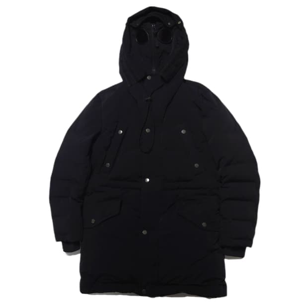 CP컴퍼니 노르지 고글 덕다운 패딩 블랙