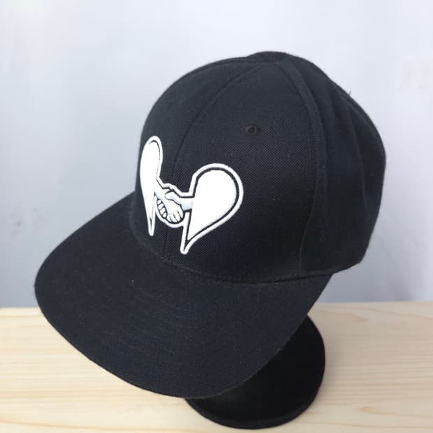 인세인 지니어스 블랙 볼캡 스냅백