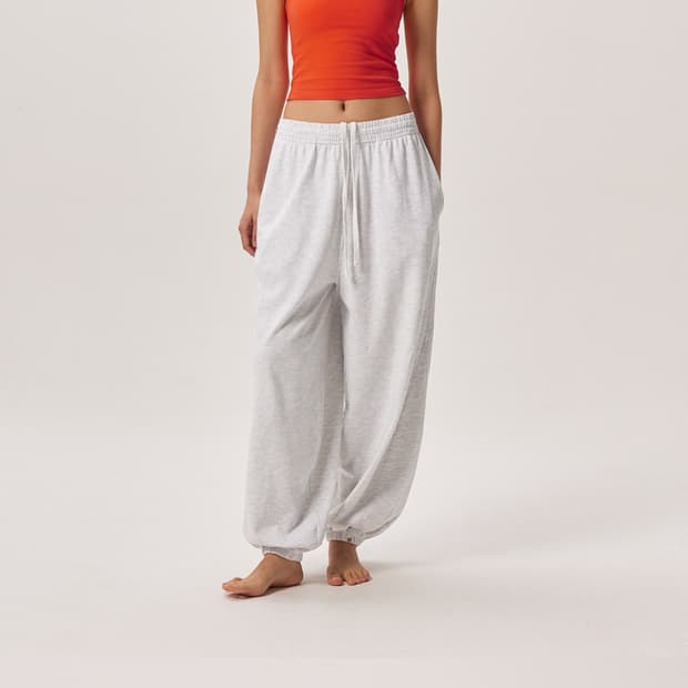 부디무드라 Diagonal jogger pants