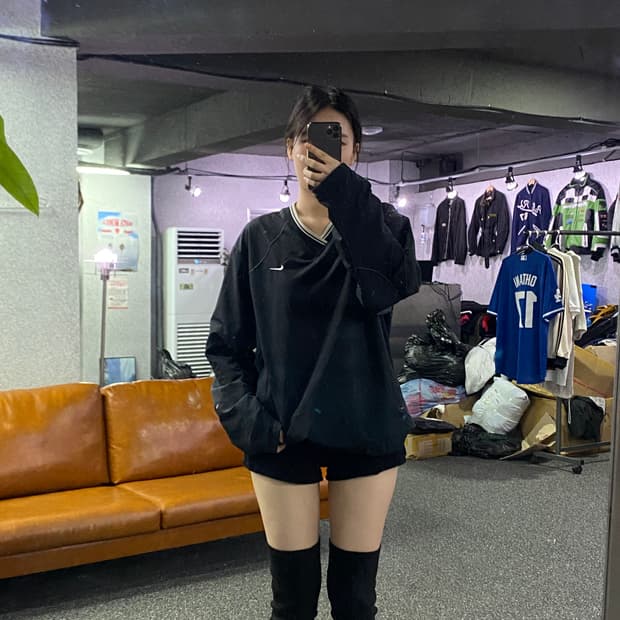 00s 나이키 스우시 블랙 웜업  B2950