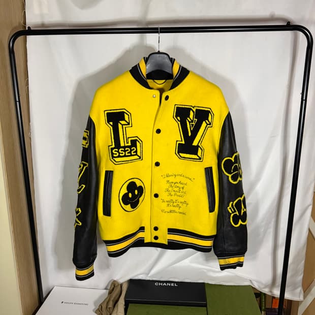 루이비통 레더 자수 바시티 자켓 1A9UIU