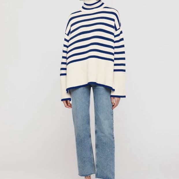 토템 시그니쳐 스트라이프 터틀넥