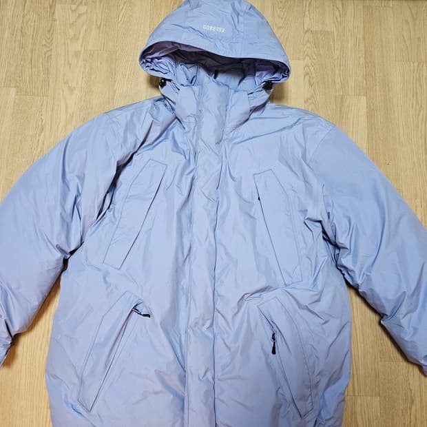슈프림 GORE-TEX 700-Fill 다운 파카  L사이즈