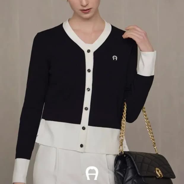 [90] AIGNER 아이그너 배색 가디건 2024