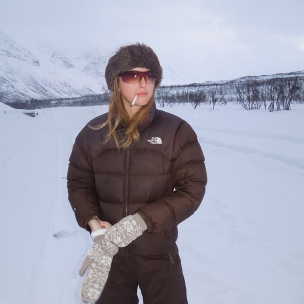 새상품급))노스페이스 워터실드 눕시 브라운