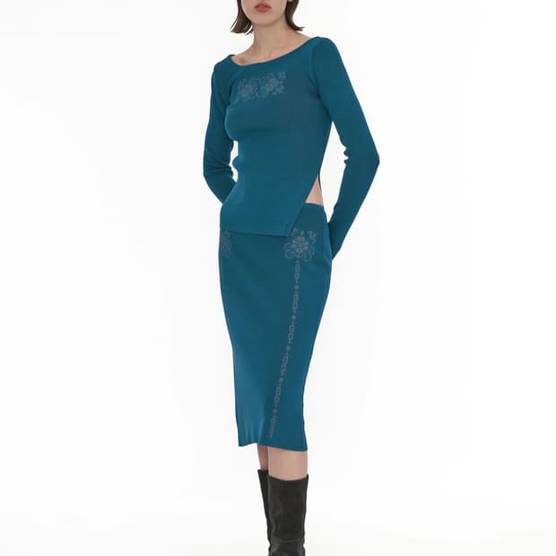 웰빙익스프레스 엠브로이드 니트 셋업