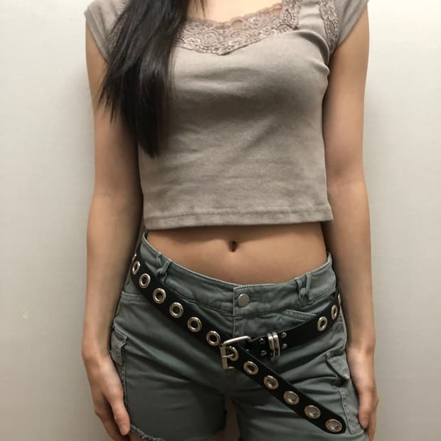 빈티지 라이트카키 레이스 티셔츠