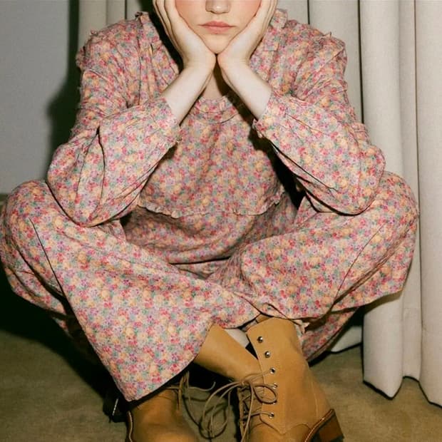 (F/새상품)오버듀플레어 플라워 긴팔 점프수트