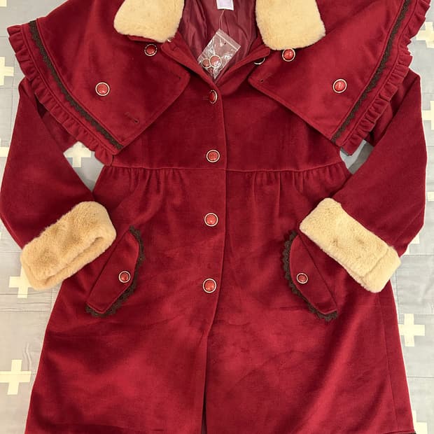 엑시즈팜 버건디 코트