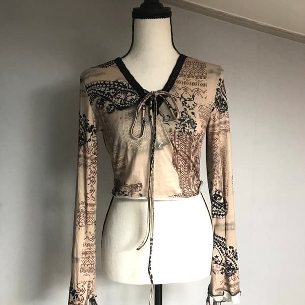 Sheismiae oriental top
